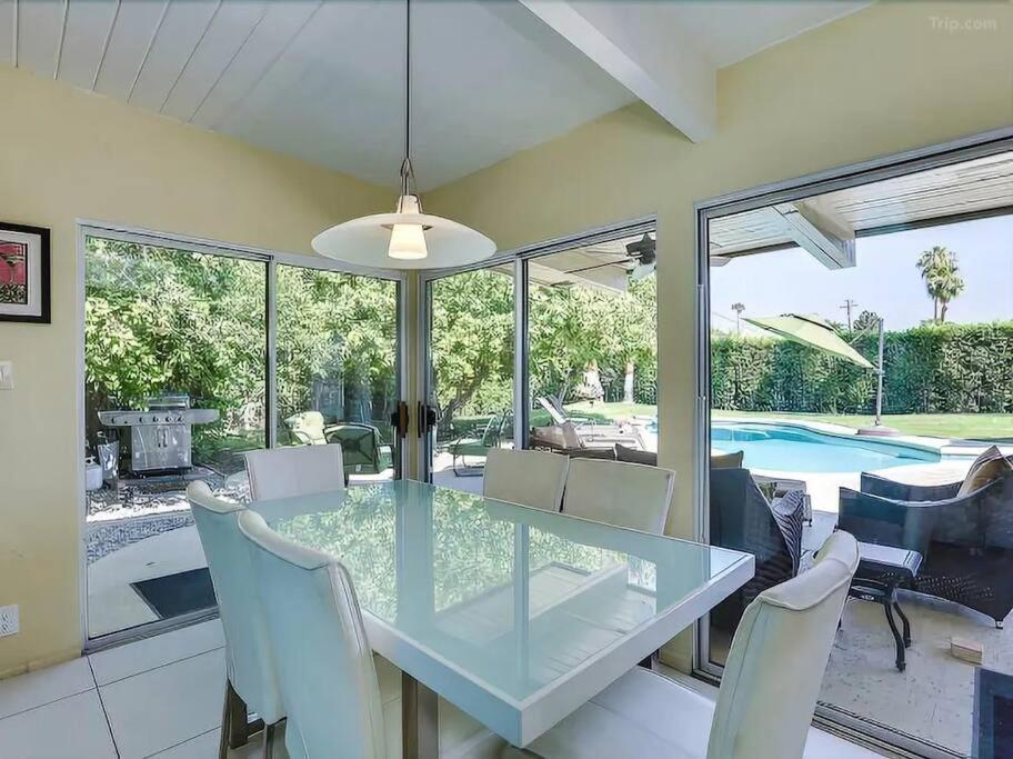 Serene 4 Bed 3 Bath Heated Pool Natural Backyard Heart Of Palm Springs Kültér fotó